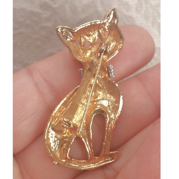 Sitting Cat Brooch Vintage Kitty Pin Ruby Red Eyes Rhinestone Collar Whiskers - Picture 7 of 9